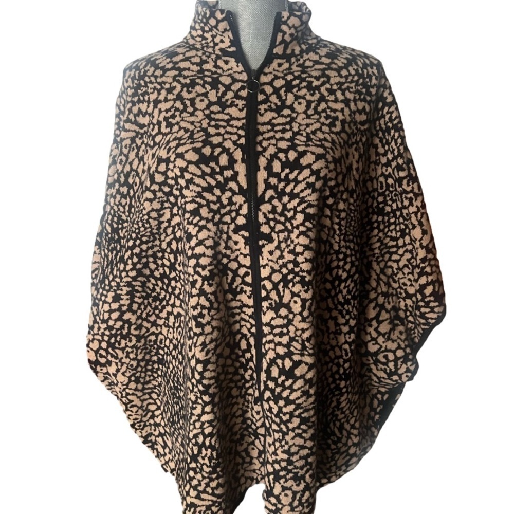 Grace sweater front zip cape poncho animal print sweater size Large